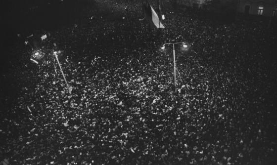 Scéna z filmu Kinožurnál č. 48/1989