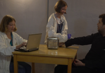 Scéna z filmu Junior Chats s Jindřichom Andršom